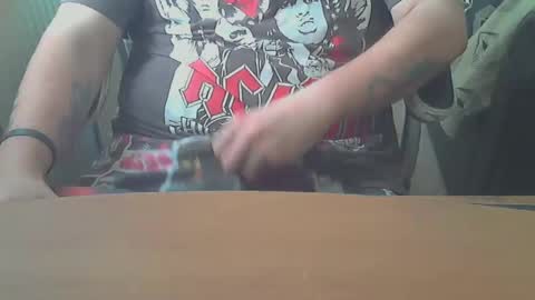 Snapshot of chunkisgreat chatting on February 5, 1:33 pm chunkisgreat online show from February 5, 1:33 pm