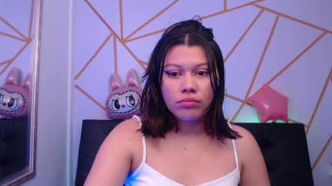 ciara__smith online show from May 6, 5:03 am