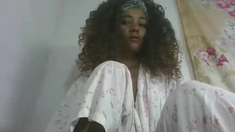 ciciazzhh online show from March 2, 5:19 am