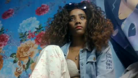 Snapshot of ciciazzhh chatting on June 11, 9:51 am ciciazzhh online show from June 11, 9:51 am