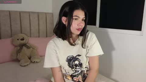 Mia online show from April 30, 5:25 am