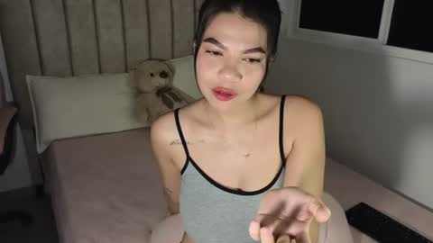 Snapshot of cielo_18d chatting on June 15, 4:04 am Mia online show from June 15, 4:04 am