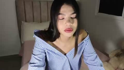 Snapshot of cielo_18d chatting on July 9, 2:48 am Mia online show from July 9, 2:48 am