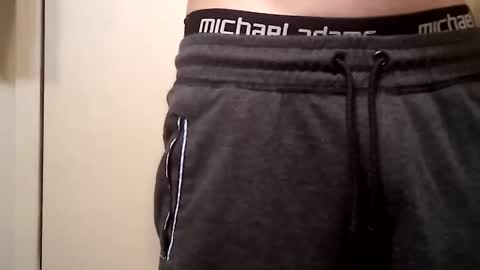 Snapshot of ciestep8216 chatting on December 20, 11:00 am ciestep8216 online show from December 20, 11:00 am