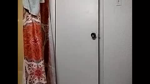 Snapshot of ciestep8216 chatting on January 1, 2:51 am ciestep8216 online show from January 1, 2:51 am