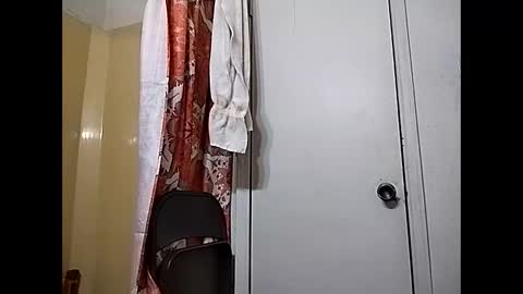 Snapshot of ciestep8216 chatting on January 5, 10:29 pm ciestep8216 online show from January 5, 10:29 pm