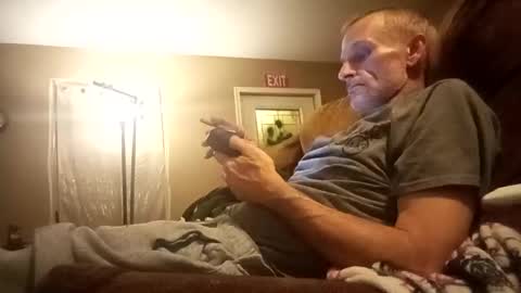 Snapshot of ciestep8216 chatting on February 15, 7:38 am ciestep8216 online show from February 15, 7:38 am