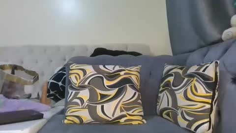 Snapshot of cilia_petite chatting on May 6, 10:04 pm cilia petite online show from May 6, 10:04 pm