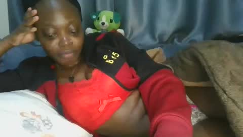 Snapshot of cilia_petite chatting on May 15, 10:00 am cilia petite online show from May 15, 10:00 am