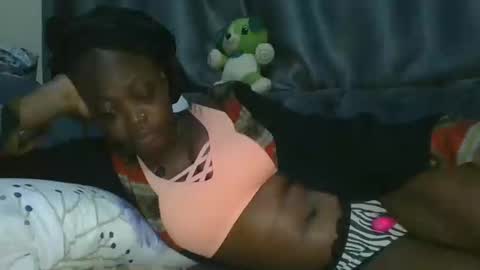 Snapshot of cilia_petite chatting on June 2, 12:01 am cilia petite online show from June 2, 12:01 am