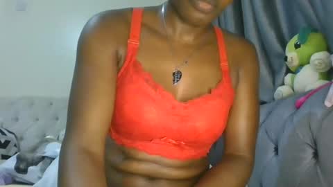 Snapshot of cilia_petite chatting on June 18, 1:26 pm cilia petite online show from June 18, 1:26 pm