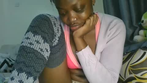 Snapshot of cilia_petite chatting on June 19, 8:51 am cilia petite online show from June 19, 8:51 am