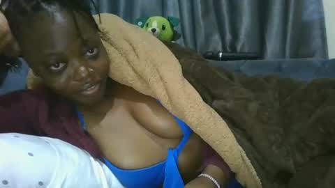 Snapshot of cilia_petite chatting on July 14, 2:05 am cilia petite online show from July 14, 2:05 am
