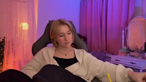 Cin Bellamy online show from March 11, 5:02 am