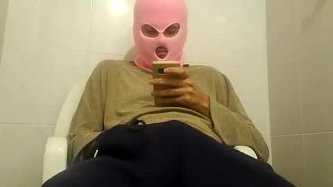 Snapshot of cincopulgadas chatting on December 11, 7:31 am Ernesto online show from December 11, 7:31 am