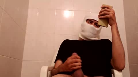 Snapshot of cincopulgadas chatting on December 23, 6:11 am Ernesto online show from December 23, 6:11 am