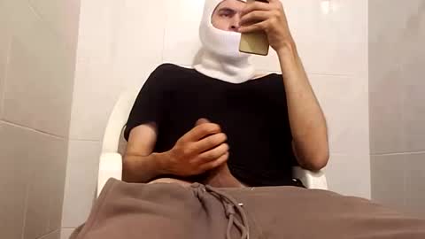 Snapshot of cincopulgadas chatting on January 2, 1:40 pm Ernesto online show from January 2, 1:40 pm