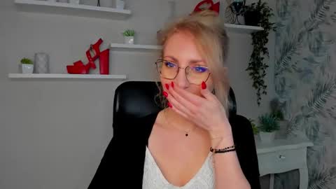 Cinderella online show from March 18, 6:27 am