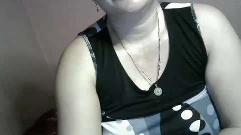 cindy_hot23 online show from January 25, 11:00 pm