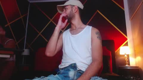 Snapshot of cindyandcarlo chatting on January 11, 7:27 pm CindyandCarlo online show from January 11, 7:27 pm