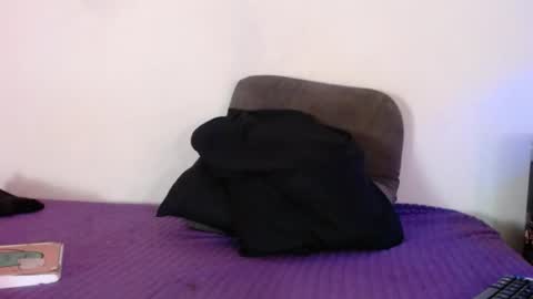 Snapshot of cindyandcarlo chatting on March 23, 9:08 pm CindyandCarlo online show from March 23, 9:08 pm