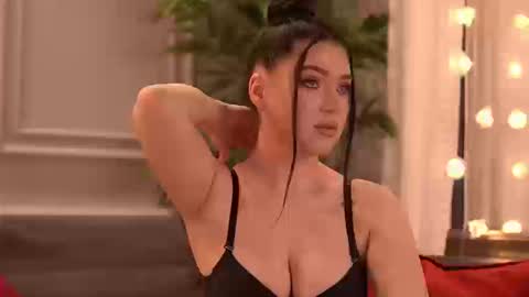 Cindy online show from March 12, 6:52 am