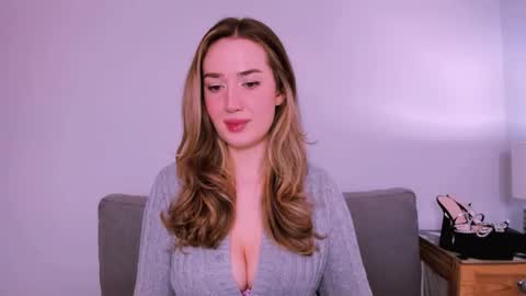 Snapshot of cindyprettywomen chatting on May 4, 4:14 pm cindyprettywomen online show from May 4, 4:14 pm