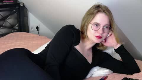 Cindy online show from December 11, 6:04 am