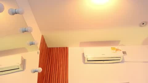 Snapshot of cinnia_ chatting on November 12, 12:05 pm Cintia online show from November 12, 12:05 pm