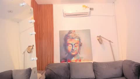 Snapshot of cinnia_ chatting on November 27, 12:18 pm Cintia online show from November 27, 12:18 pm