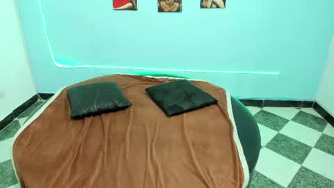 Snapshot of cinthya_dan chatting on June 17, 5:58 pm Cinthya online show from June 17, 5:58 pm