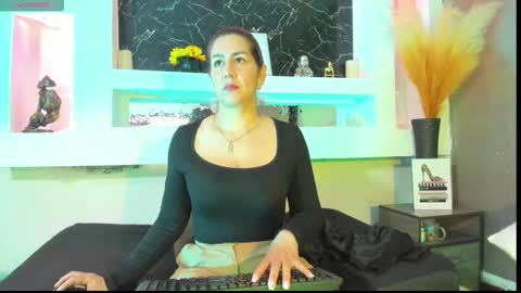 Cinthya  online show from January 10, 2:08 pm