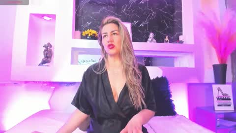 Cinthya  online show from February 24, 12:36 pm