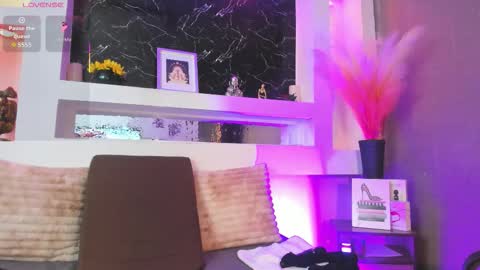 Snapshot of cinthya_mjs chatting on March 30, 12:39 pm Cinthya online show from March 30, 12:39 pm