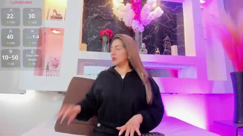 Snapshot of cinthya_mjs chatting on April 20, 11:57 am Cinthya online show from April 20, 11:57 am