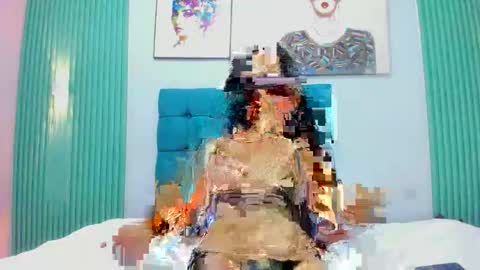 Snapshot of cintiagomez chatting on April 1, 12:33 am Cintia online show from April 1, 12:33 am