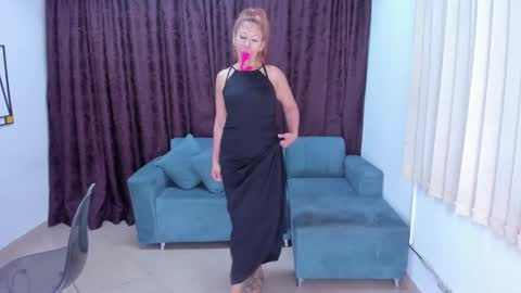 Snapshot of cintiagreyx chatting on November 24, 11:32 am CINTIA online show from November 24, 11:32 am