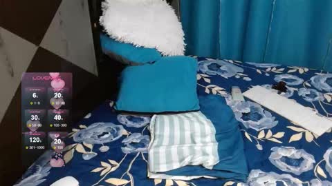 Snapshot of cintialorens1 chatting on March 11, 10:21 am joha natural hairy pussydont forget thumbs up online show from March 11, 10:21 am