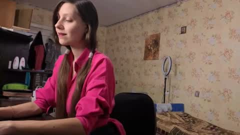 Lisa Salivan online show from November 5, 9:20 am