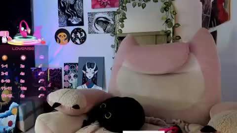 Snapshot of circe_l chatting on July 25, 10:07 pm Paulina online show from July 25, 10:07 pm