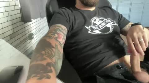 circleofsix online show from October 6, 5:54 pm