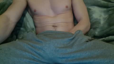 Snapshot of circumsizedbandit chatting on February 5, 5:41 am circumsizedbandit online show from February 5, 5:41 am