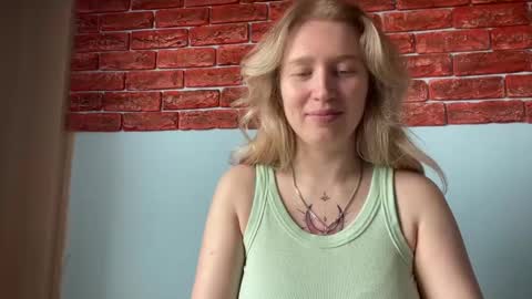 citrusblissss online show from October 1, 2:39 am