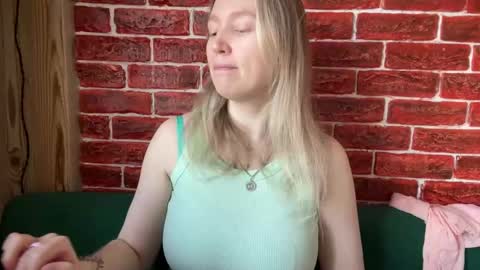 citrusblissss online show from October 16, 2:45 am