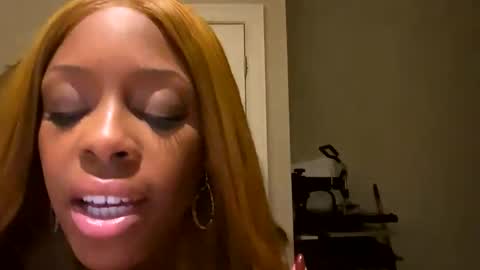 Snapshot of citygirlken chatting on November 10, 6:45 am citygirlken online show from November 10, 6:45 am