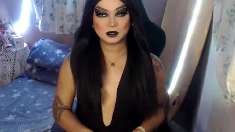 Snapshot of cj_parker69 chatting on April 26, 12:58 pm QUEEN CESS online show from April 26, 12:58 pm