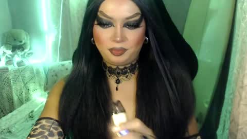 Snapshot of cj_parker69 chatting on June 2, 6:32 pm QUEEN CESS online show from June 2, 6:32 pm