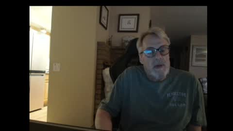 Snapshot of cjscout chatting on April 9, 6:19 am cjscout online show from April 9, 6:19 am