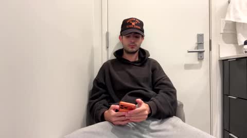 ckeefer96 online show from March 12, 8:37 pm