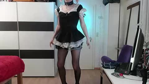 Snapshot of cl1pp3rcr33k chatting on February 20, 5:44 am bb online show from February 20, 5:44 am